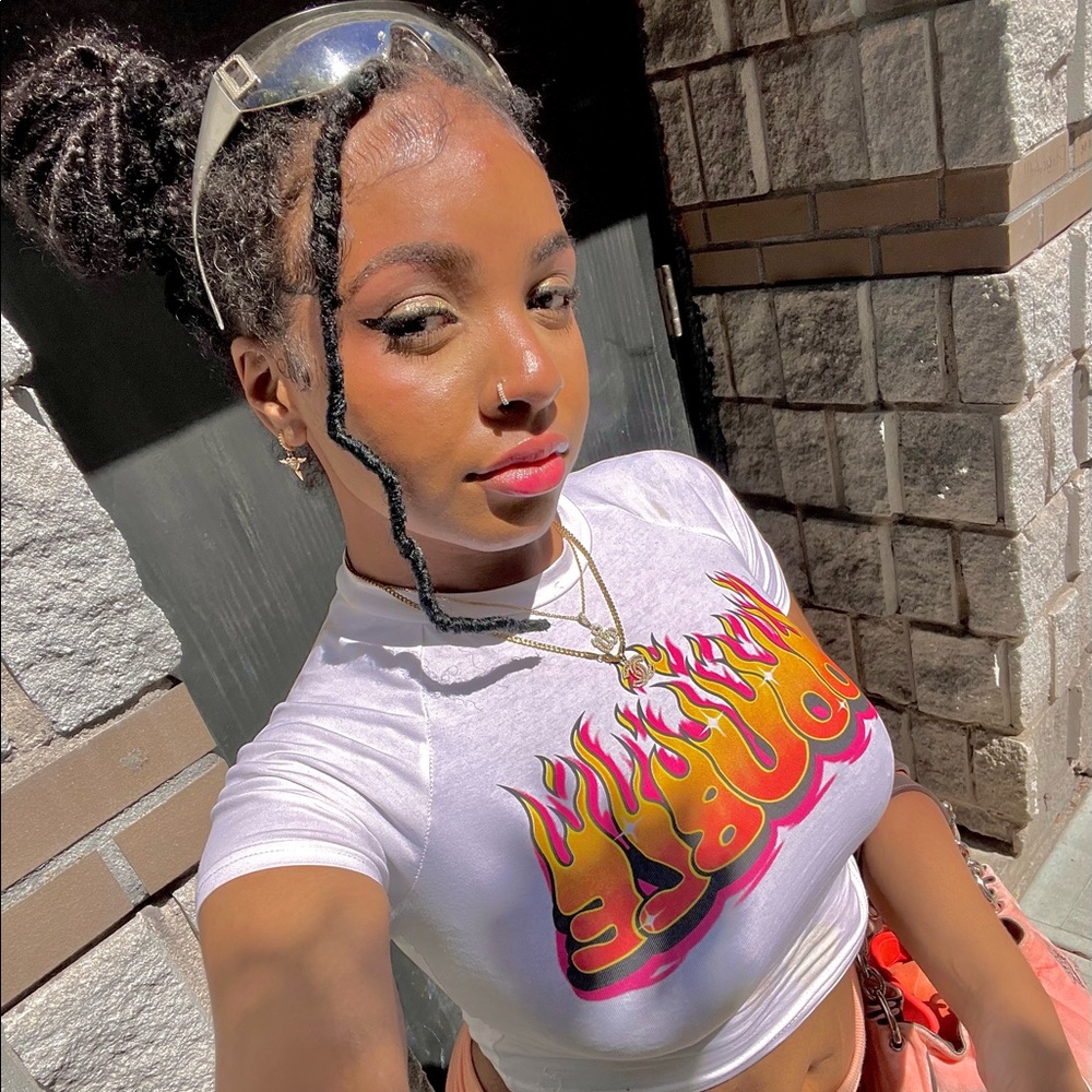 Meet your Posher, Sade